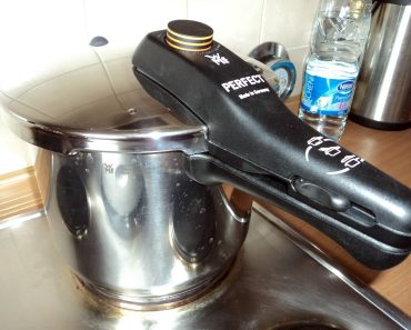 Dengan Panci Presto hanya 20 menit daging dijamin empuk