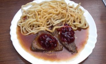 Masakan Mie ala Jerman Schnitzel Spätzle Topf