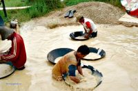 Jembatan Gantung Terpanjang di Indonesia